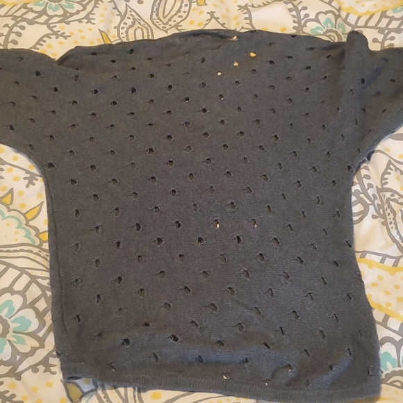Sweater - Picture 5 of 6